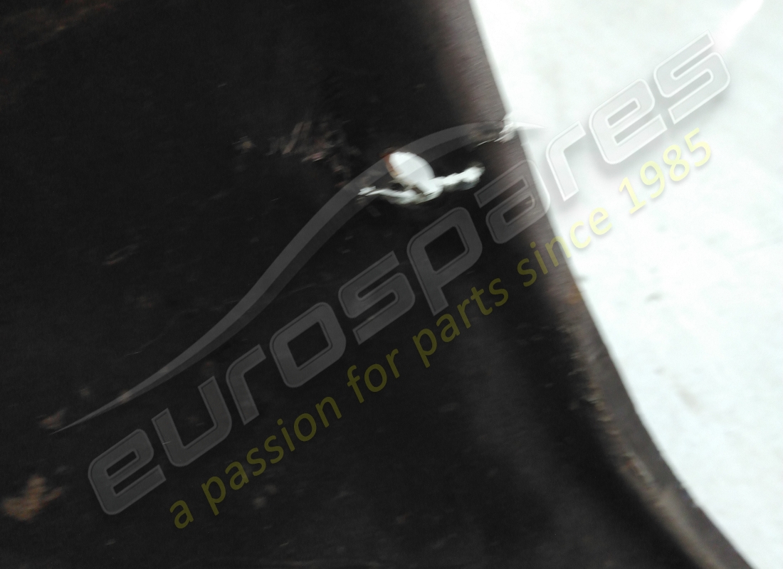 damaged ferrari wheelhouse. part number 64040800 (2)