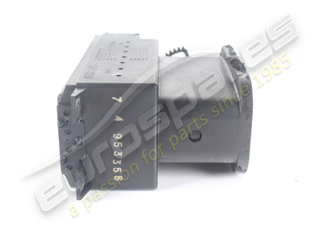 used maserati rh diffuser. part number 365500014 (3)