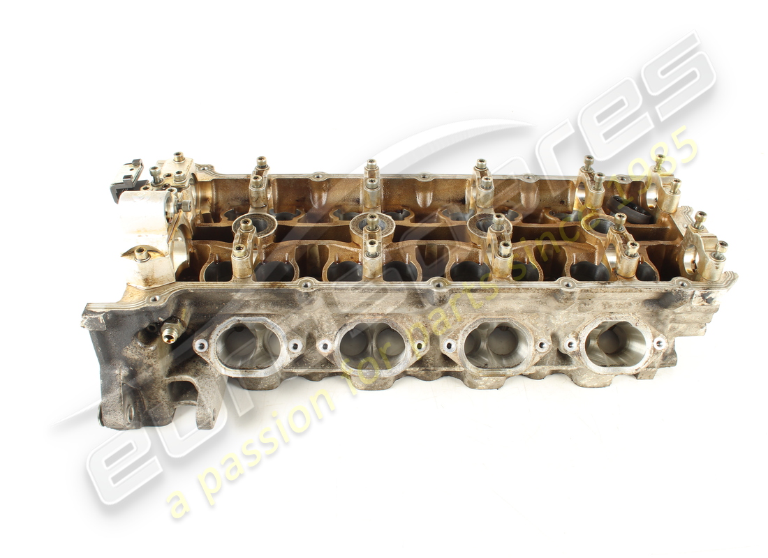 used maserati rh head with guides. part number 218037 (3)