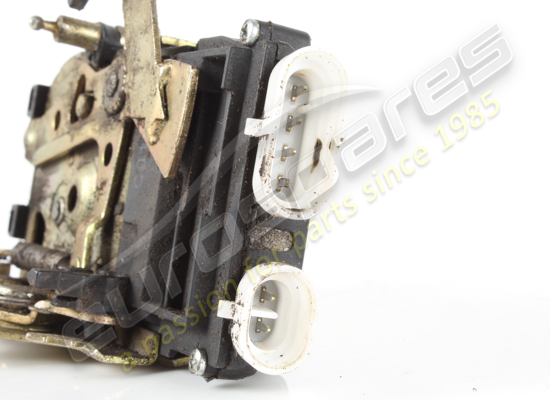 used maserati front lh door lock. part number 374500145 (4)