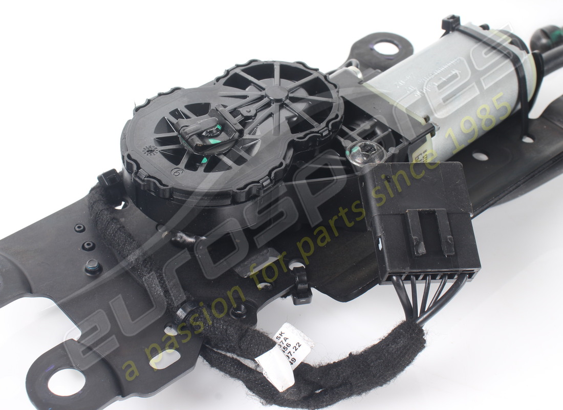 USED FERRARI LATCH SYSTEM COMPLETE. PART NUMBER 83977800 (5) used ferrari latch system complete. part number 83977800 (5)