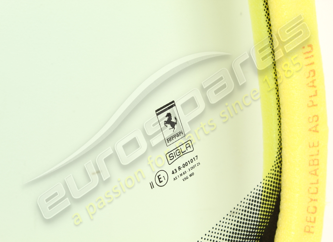 NEW OE WINDSCREEN. PART NUMBER 66671700 (2) new oe windscreen. part number 66671700 (2)