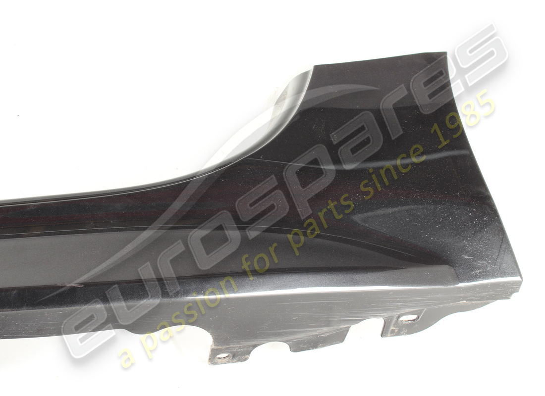 used ferrari complete lh sill trim. part number 85153810 (4)