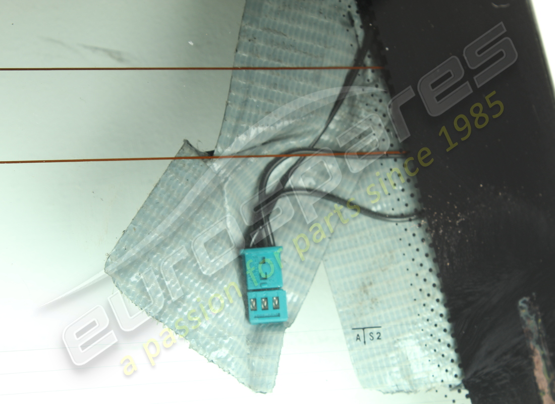 used maserati rear window glass. part number 83745100 (3)