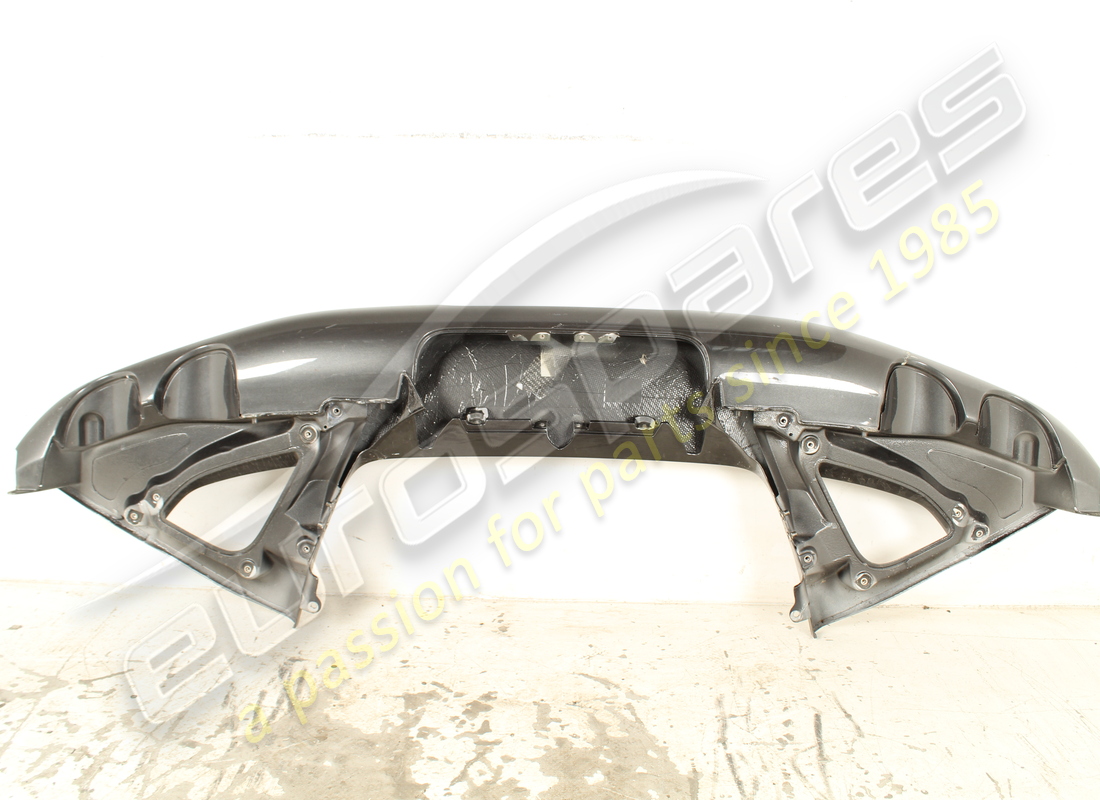 damaged ferrari complete rear spoiler. part number 949122 (6)