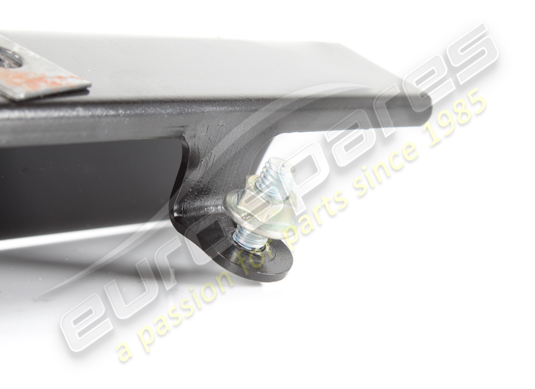 used ferrari complete rh internal bracket. part number 330821 (3)