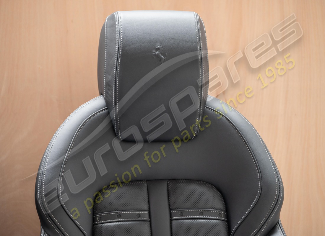 USED FERRARI COMPLETE SEAT SET. PART NUMBER EAP1558688 (3) used ferrari complete seat set. part number eap1558688 (3)