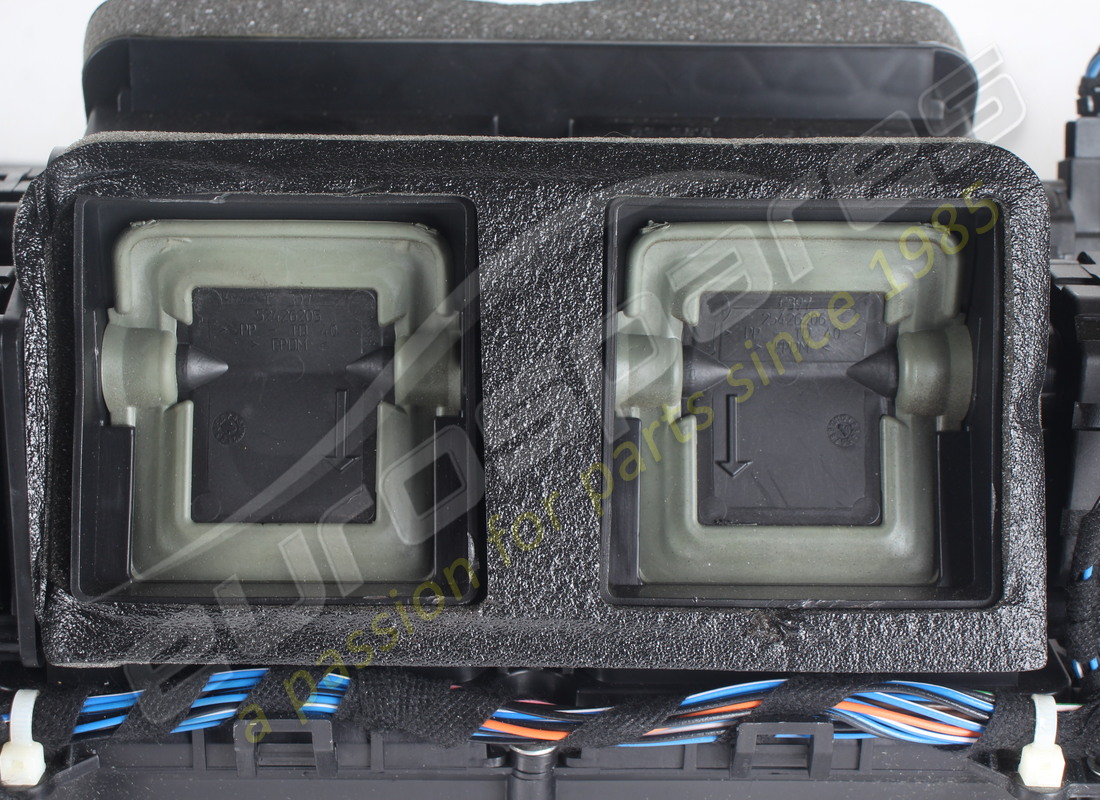 used ferrari complete air conditioning unit. part number 88330900 (7)