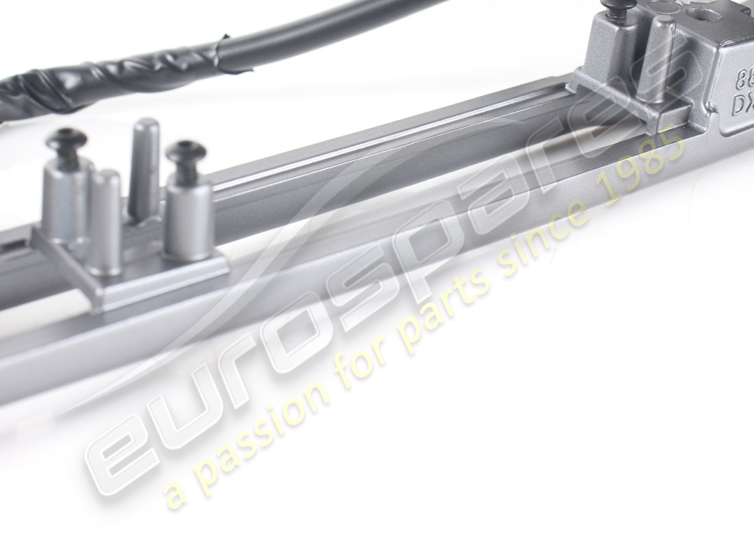 USED FERRARI COMPLETE RH DOOR HANDLE. PART NUMBER 88554400 (5) used ferrari complete rh door handle. part number 88554400 (5)