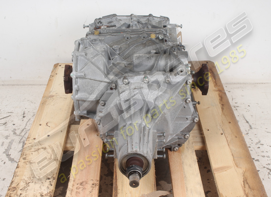 USED FERRARI COMPLETE DCT GEARBOX. PART NUMBER 864807 (2) used ferrari complete dct gearbox. part number 864807 (2)