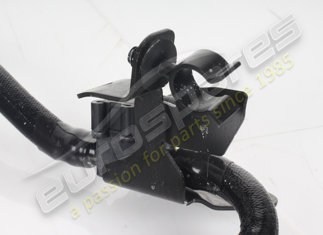 USED FERRARI TUBO DA TEV DX A VENTURI DX. PART NUMBER 910072 (3) used ferrari tubo da tev dx a venturi dx. part number 910072 (3)