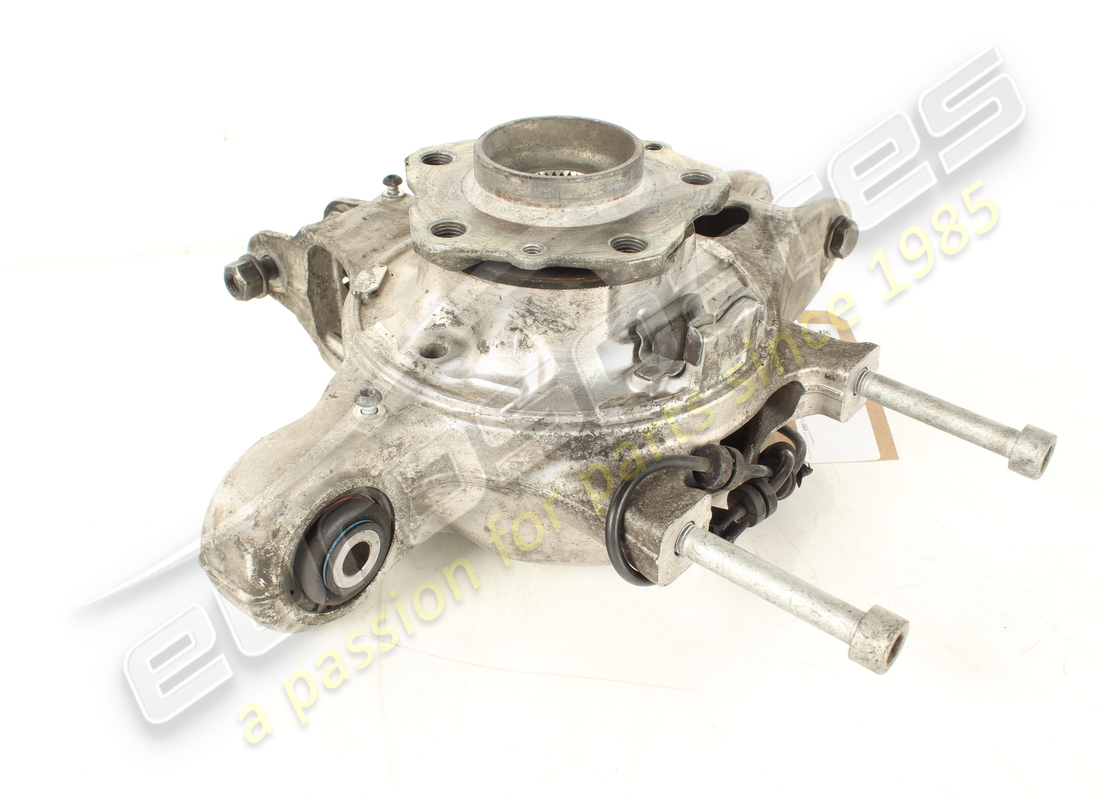 USED FERRARI RH HUB CARRIER. PART NUMBER 276810 (3) used ferrari rh hub carrier. part number 276810 (3)