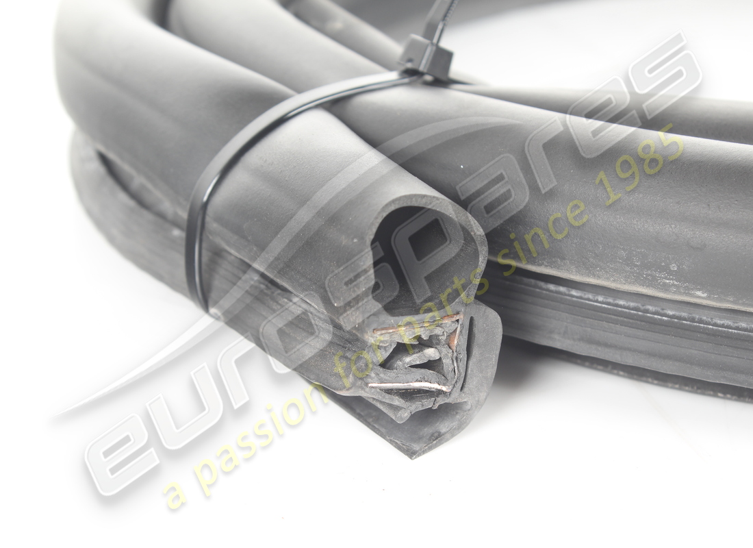 used ferrari lower door perimeter seal. part number 83461800 (2)
