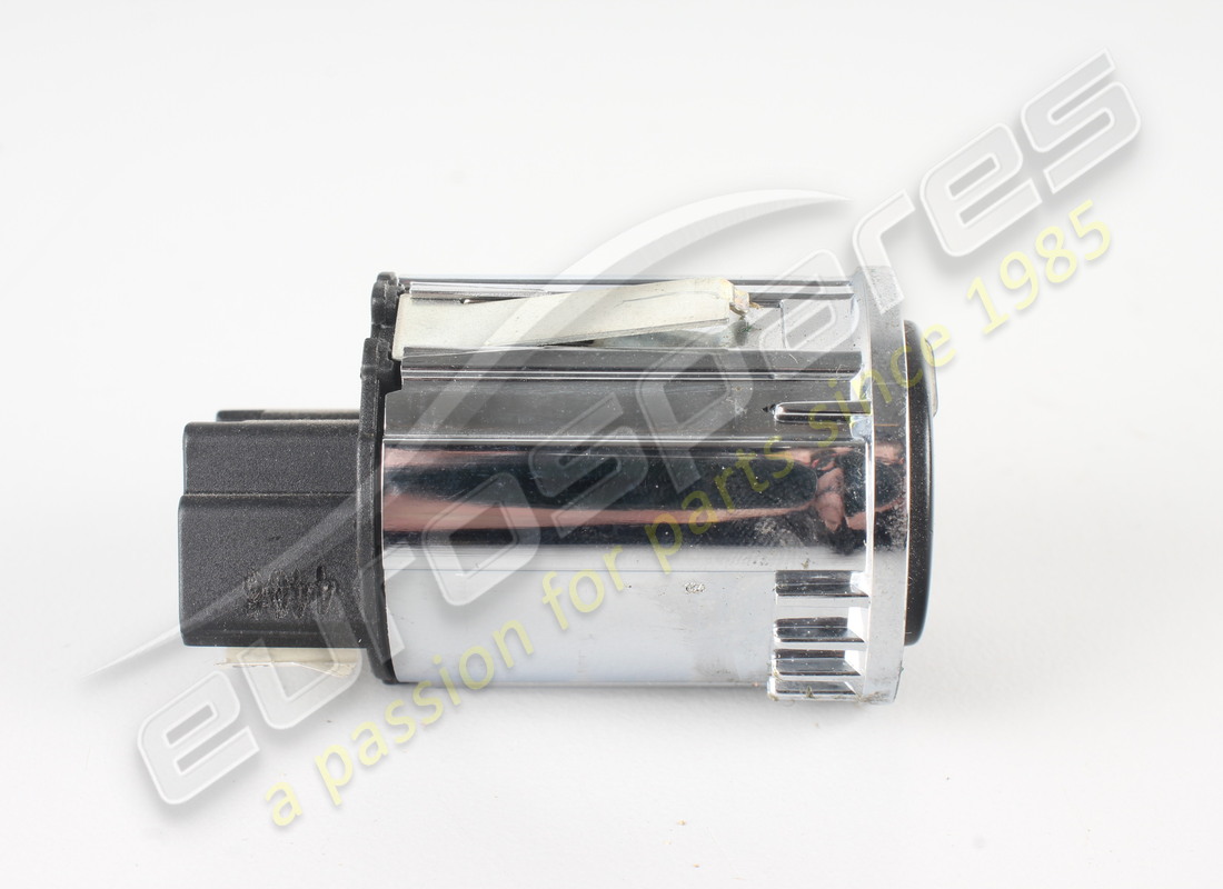 damaged aston martin switch assembly, air conditioning request. part number 6g3319e755ba (3)