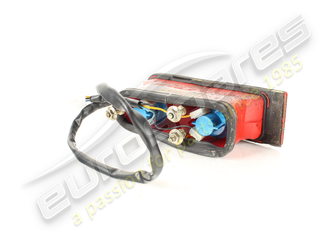 USED MASERATI RH TAIL LIGHT MOVABLE 3982099. PART NUMBER 383100148 (2) used maserati rh tail light movable 3982099. part number 383100148 (2)