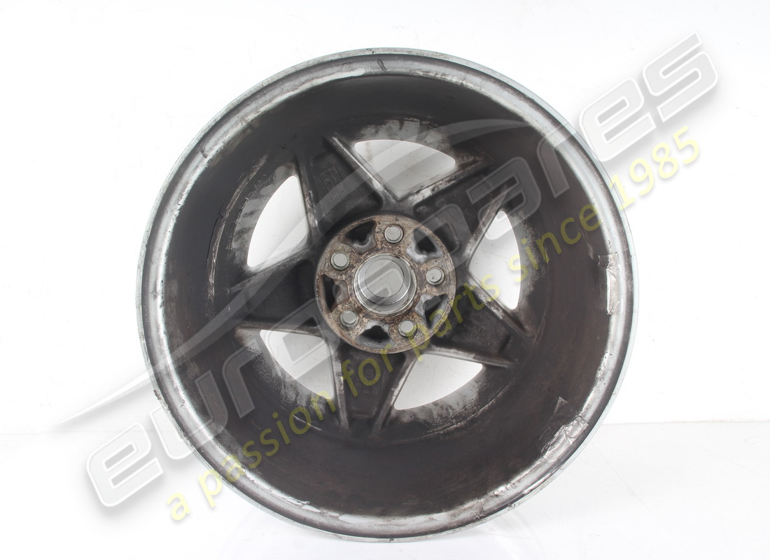 USED FERRARI FRONT ROAD WHEEL 7JX16. PART NUMBER 137079 (5) used ferrari front road wheel 7jx16. part number 137079 (5)