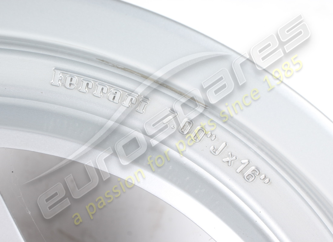USED FERRARI FRONT ROAD WHEEL 7JX16. PART NUMBER 137079 (3) used ferrari front road wheel 7jx16. part number 137079 (3)