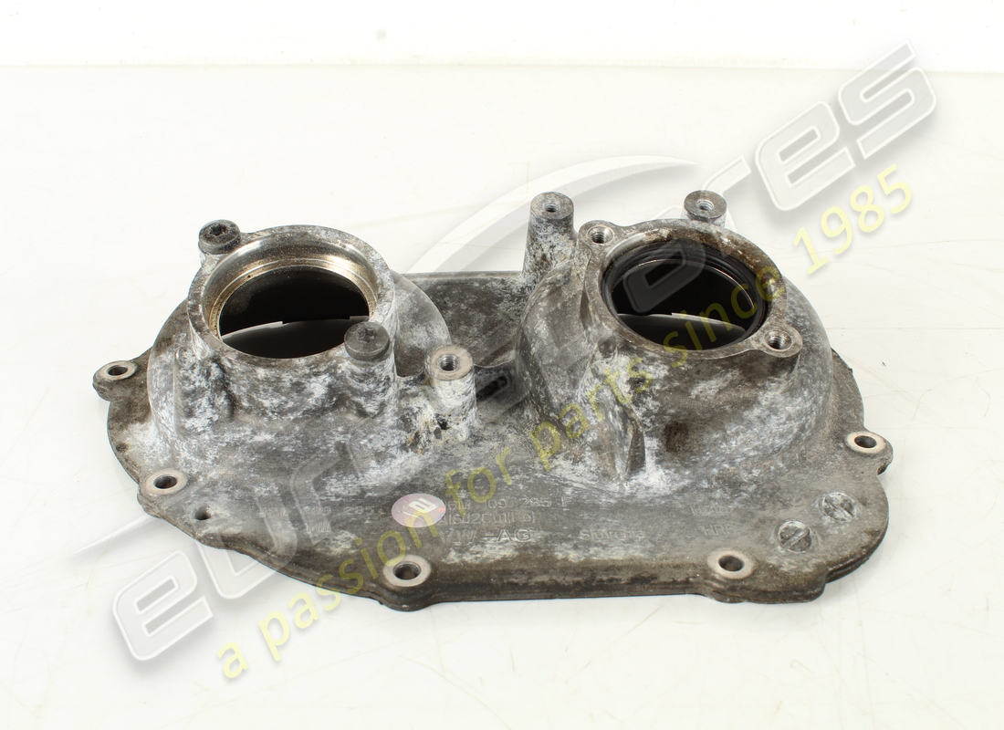 USED LAMBORGHINI COVER. PART NUMBER 06M109285F (2) used lamborghini cover. part number 06m109285f (2)