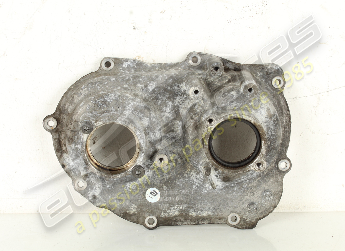 USED LAMBORGHINI COVER. PART NUMBER 06M109285F (1) used lamborghini cover. part number 06m109285f (1)