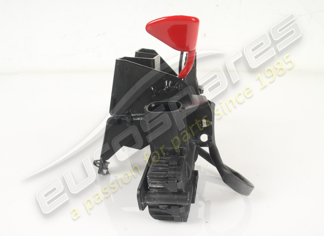 USED FERRARI SERRATURA COFANO ANT. COMPLETE. PART NUMBER 985416 (2) used ferrari serratura cofano ant. complete. part number 985416 (2)