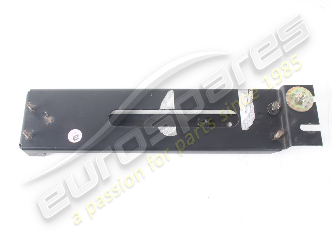 USED MASERATI CD CHARGER SUPPORT. PART NUMBER 388100160 (1) used maserati cd charger support. part number 388100160 (1)