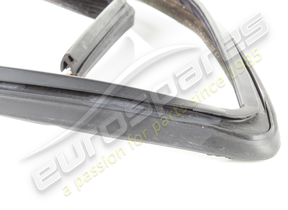 USED MASERATI FRONT LH WINDOW GUIDE GASK. PART NUMBER 377730123 (3) used maserati front lh window guide gask. part number 377730123 (3)