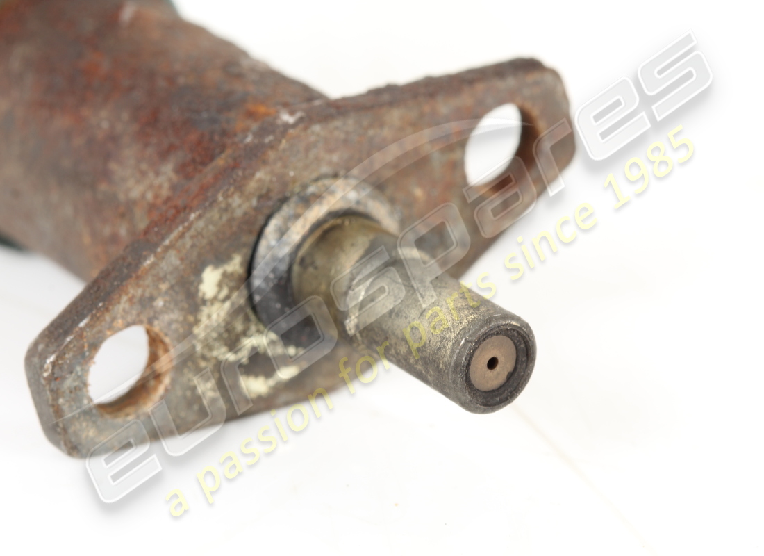 USED FERRARI START INJECTION VALVE. PART NUMBER 115739 (4) used ferrari start injection valve. part number 115739 (4)