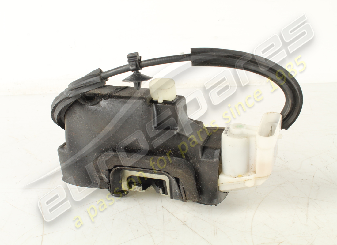 used maserati lh rear door lock. part number 68206500 (1)