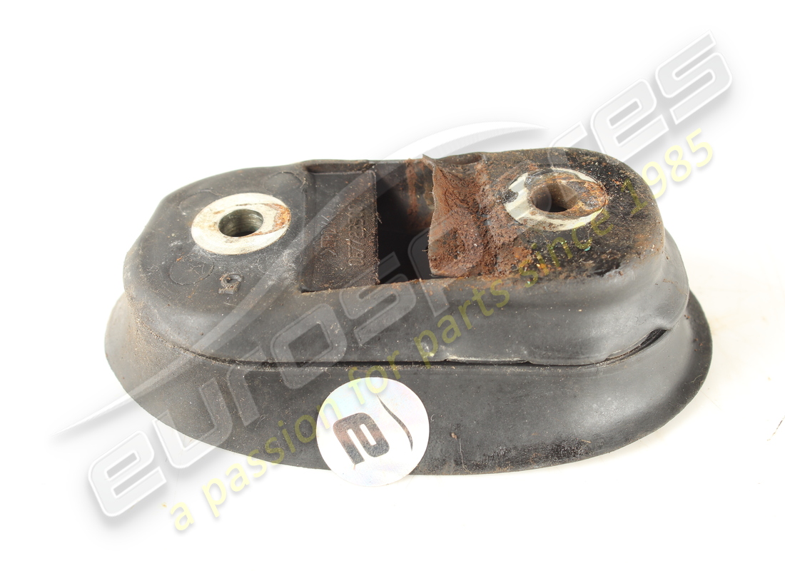 used maserati lh gasket. part number 67723500 (4)