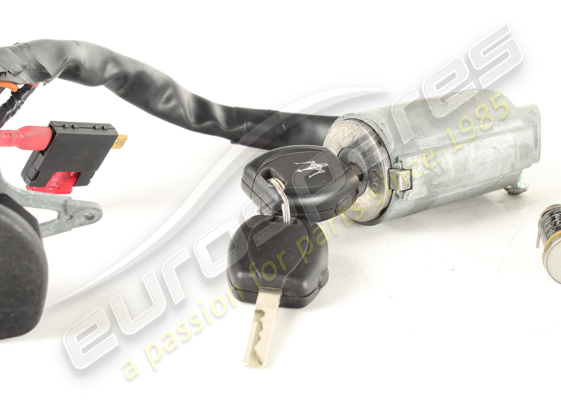 used eurospares complete lock & key set. part number eap1726466 (3)