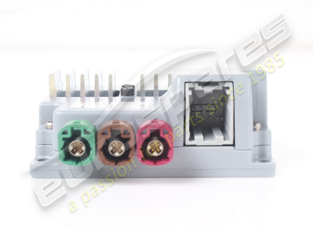 USED FERRARI USB SPLITTER. PART NUMBER 875005 (4) used ferrari usb splitter. part number 875005 (4)