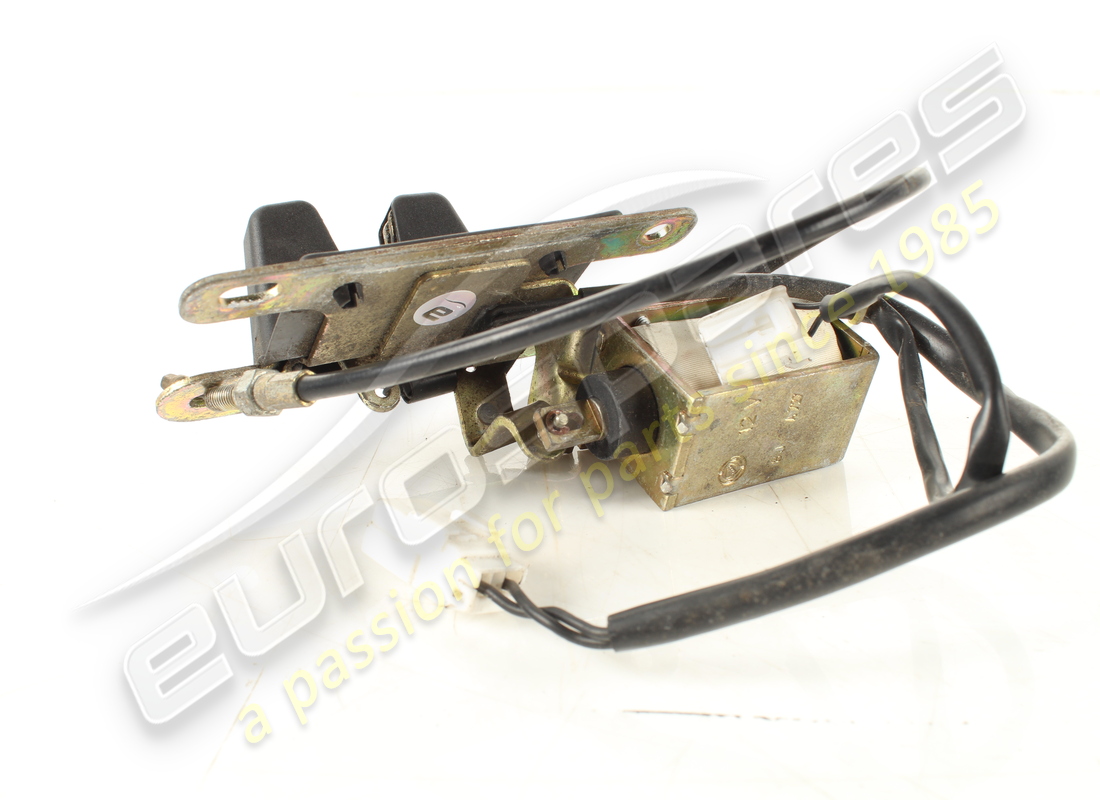 USED MASERATI LOCK MECHANISM WITH SOLENOID. PART NUMBER 384700125 (2) used maserati lock mechanism with solenoid. part number 384700125 (2)
