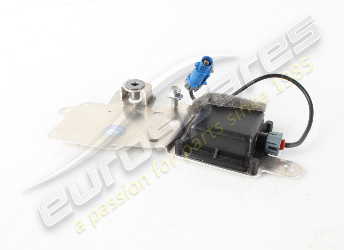 USED Ferrari ANTENNA GNSS . PART NUMBER 957961 (1) USED Ferrari ANTENNA GNSS . PART NUMBER 957961 (1)