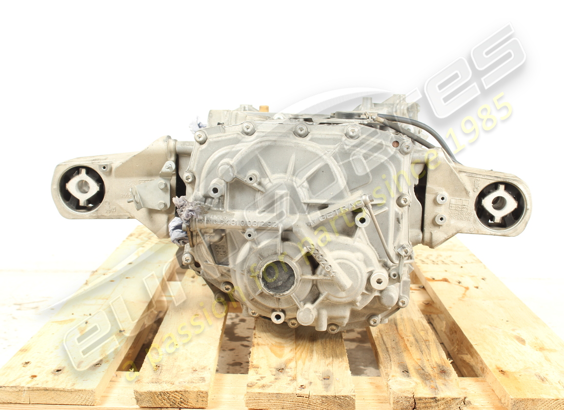 USED Ferrari COMPLETE DCT GEARBOX . PART NUMBER 270501 (1)