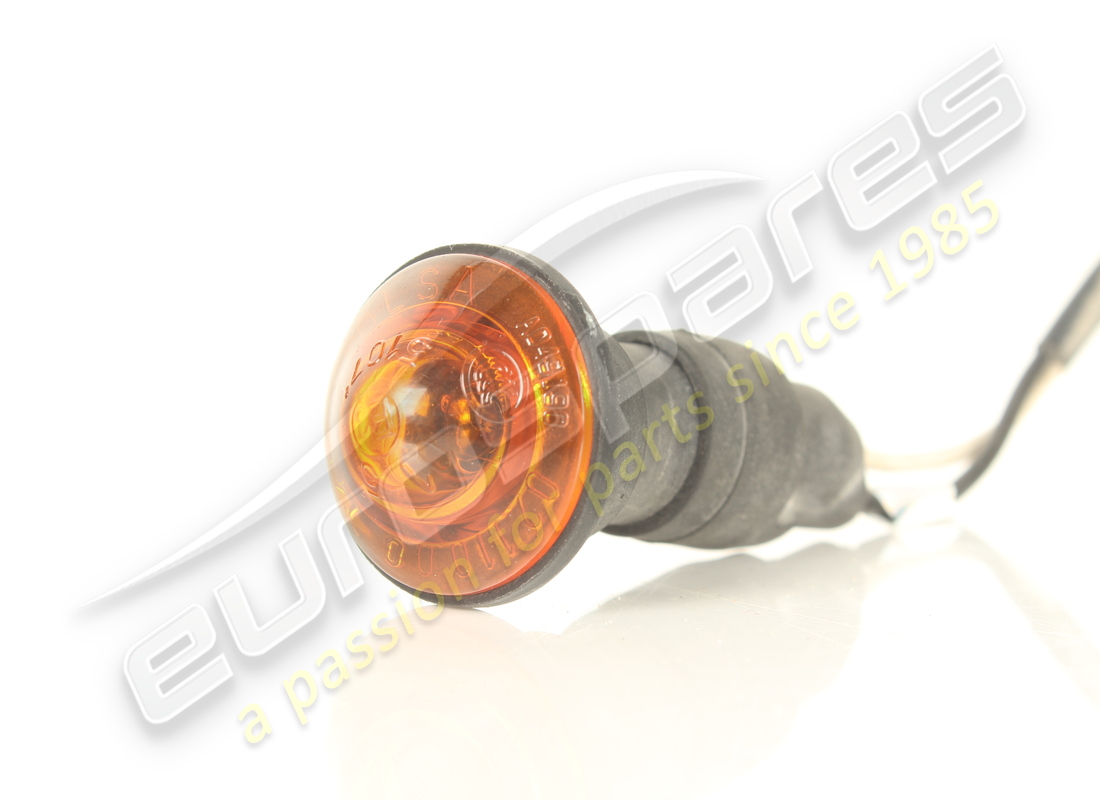 USED FERRARI DIRECTION LIGHT. PART NUMBER 165558 (2) used ferrari direction light. part number 165558 (2)