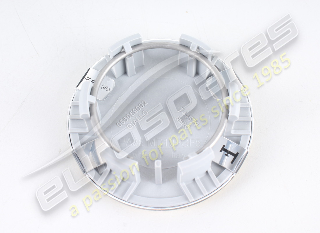 NEW FERRARI WHEEL BADGE. PART NUMBER 55059092 (3) new ferrari wheel badge. part number 55059092 (3)