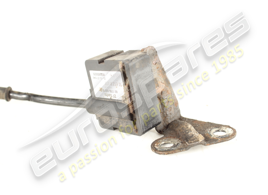 used maserati rh wheel acceleration senso. part number 243416 (4)