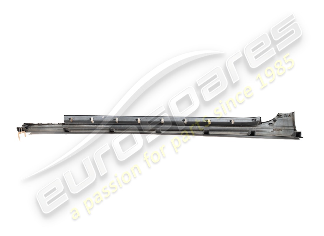 USED MASERATI RH SIDE SKIRT (PRIMER). PART NUMBER 673000022 (8) used maserati rh side skirt (primer). part number 673000022 (8)