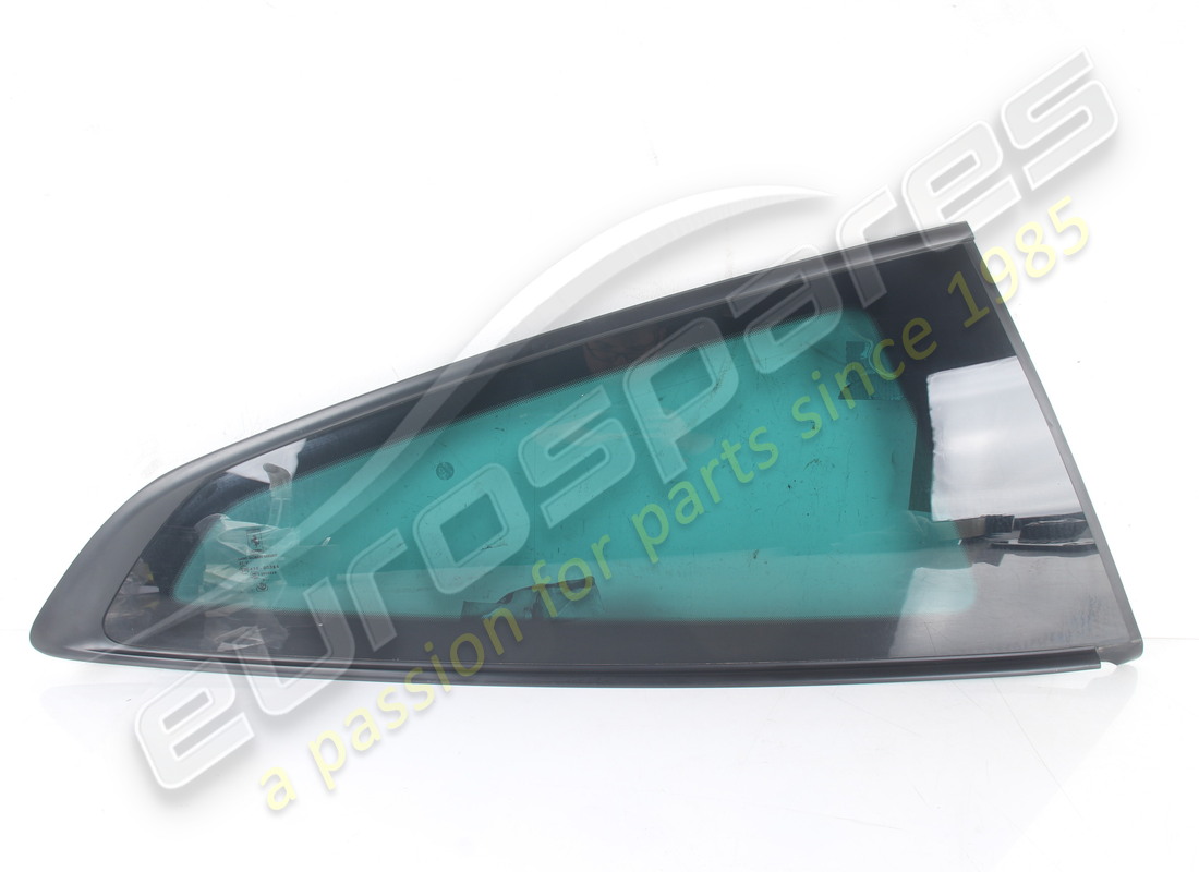 used ferrari rh rear quarterlight. part number 86871100 (1)