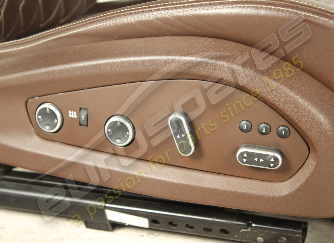 used ferrari complete seat set with rear screens. part number eap1564144 (8)