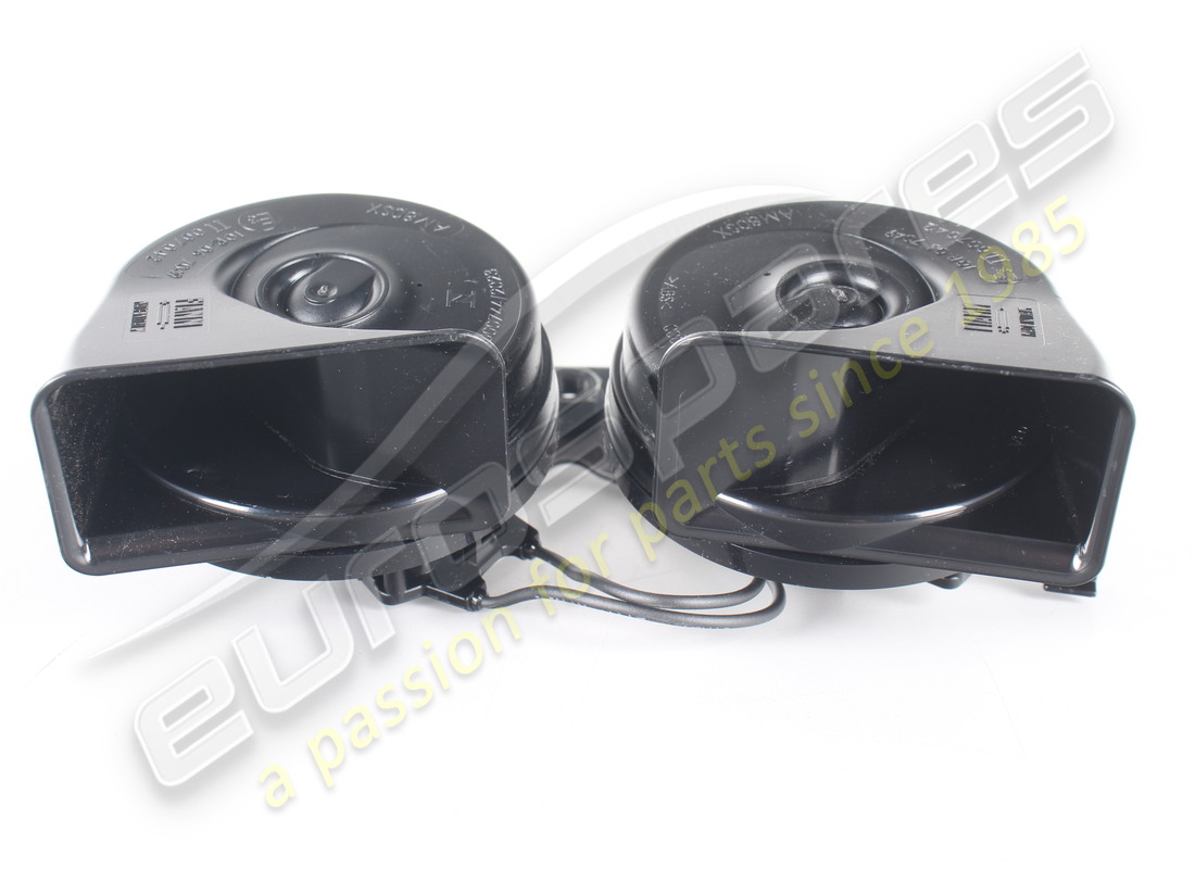 new aston martin horn assembly & bracket. part number ad2313a803bb (2)