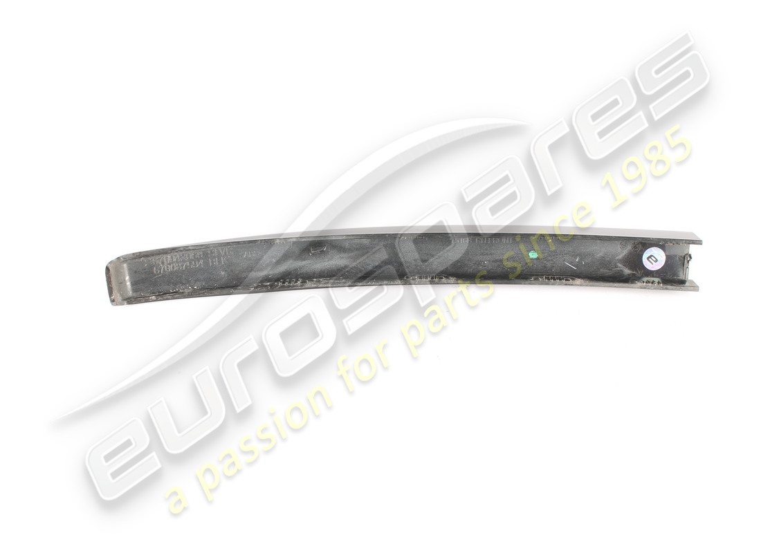 used maserati rh front cover (black). part number 670093074 (2)