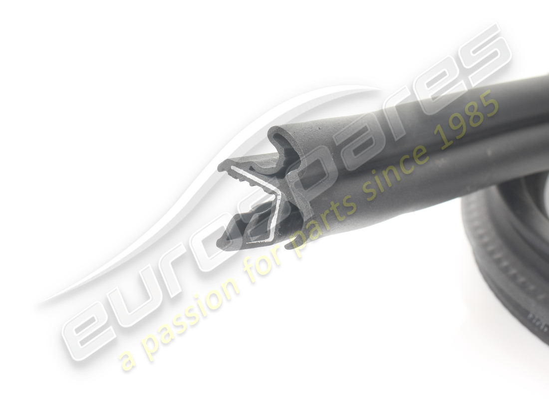 USED FERRARI GUARNIZIONE CONTORNO INFERIO. PART NUMBER 961826 (2) used ferrari guarnizione contorno inferio. part number 961826 (2)