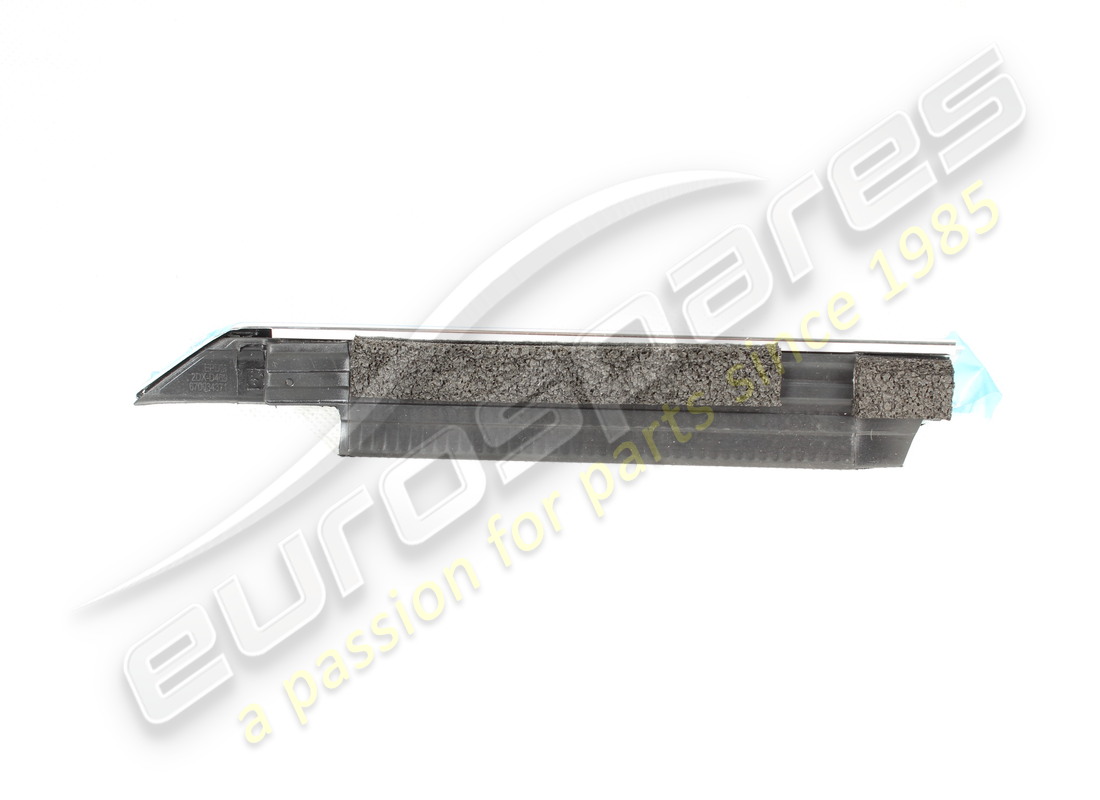 new maserati rh front door glass scraper. part number 670153313 (2)