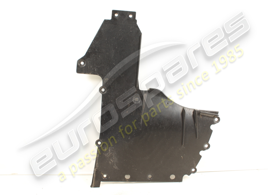 damaged ferrari front rh underbody shield. part number 86245100 (2)