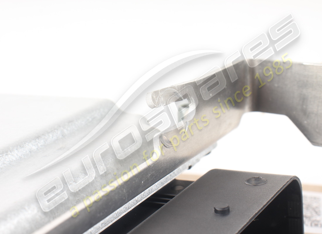 USED FERRARI SUSPENSION ECU. PART NUMBER 811458 (5) used ferrari suspension ecu. part number 811458 (5)