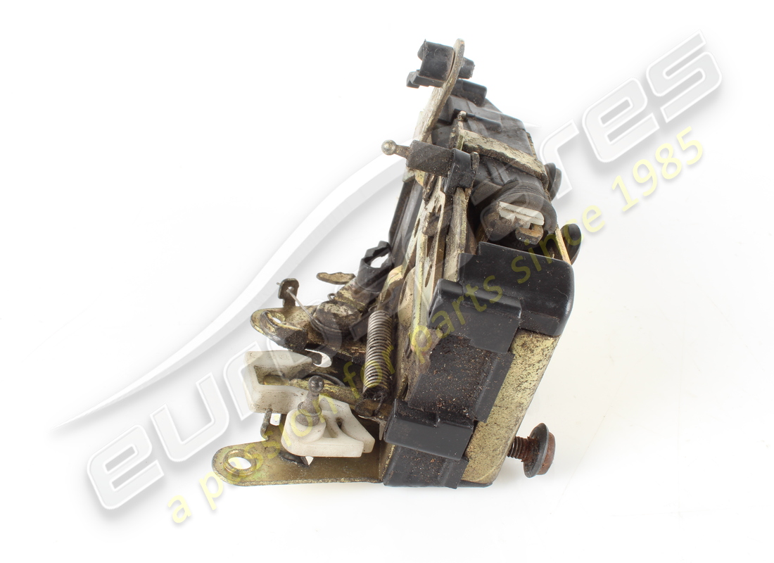 used maserati front rh door lock. part number 374500146 (4)