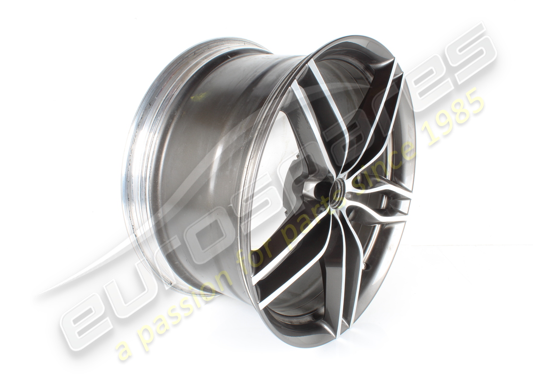 USED FERRARI REAR RIM. PART NUMBER 275586 (2) used ferrari rear rim. part number 275586 (2)