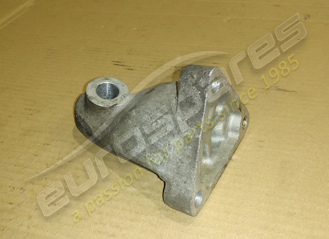 USED Ferrari ENGINE MOUNT SUPPORT . PART NUMBER 159955 (1)