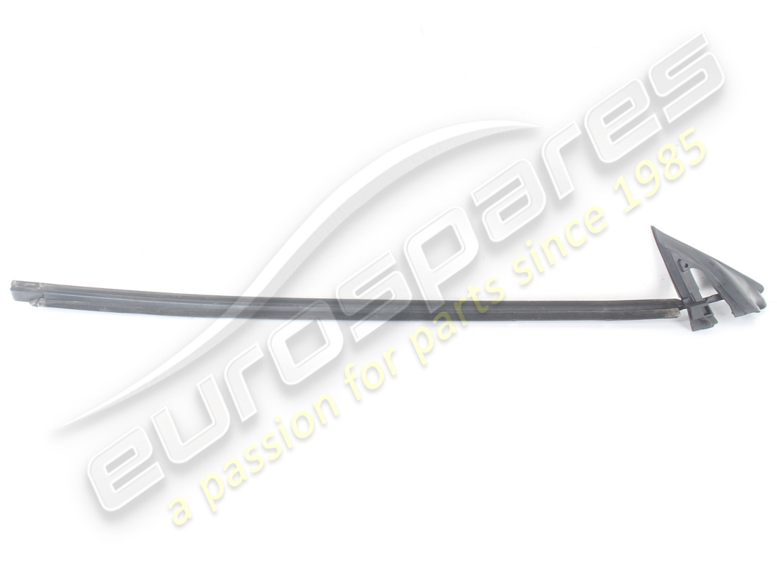 USED Ferrari LH EXTERIOR WINDOW SCRAPER SEAL . PART NUMBER 82208100 (1) USED Ferrari LH EXTERIOR WINDOW SCRAPER SEAL . PART NUMBER 82208100 (1)